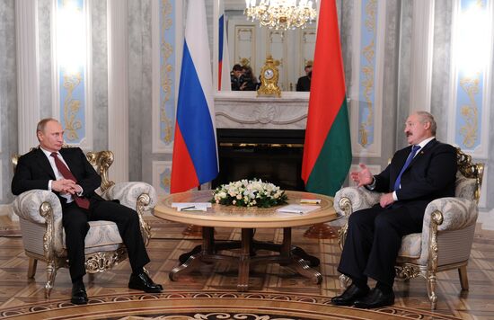 Vladimir Putin visits Belarus