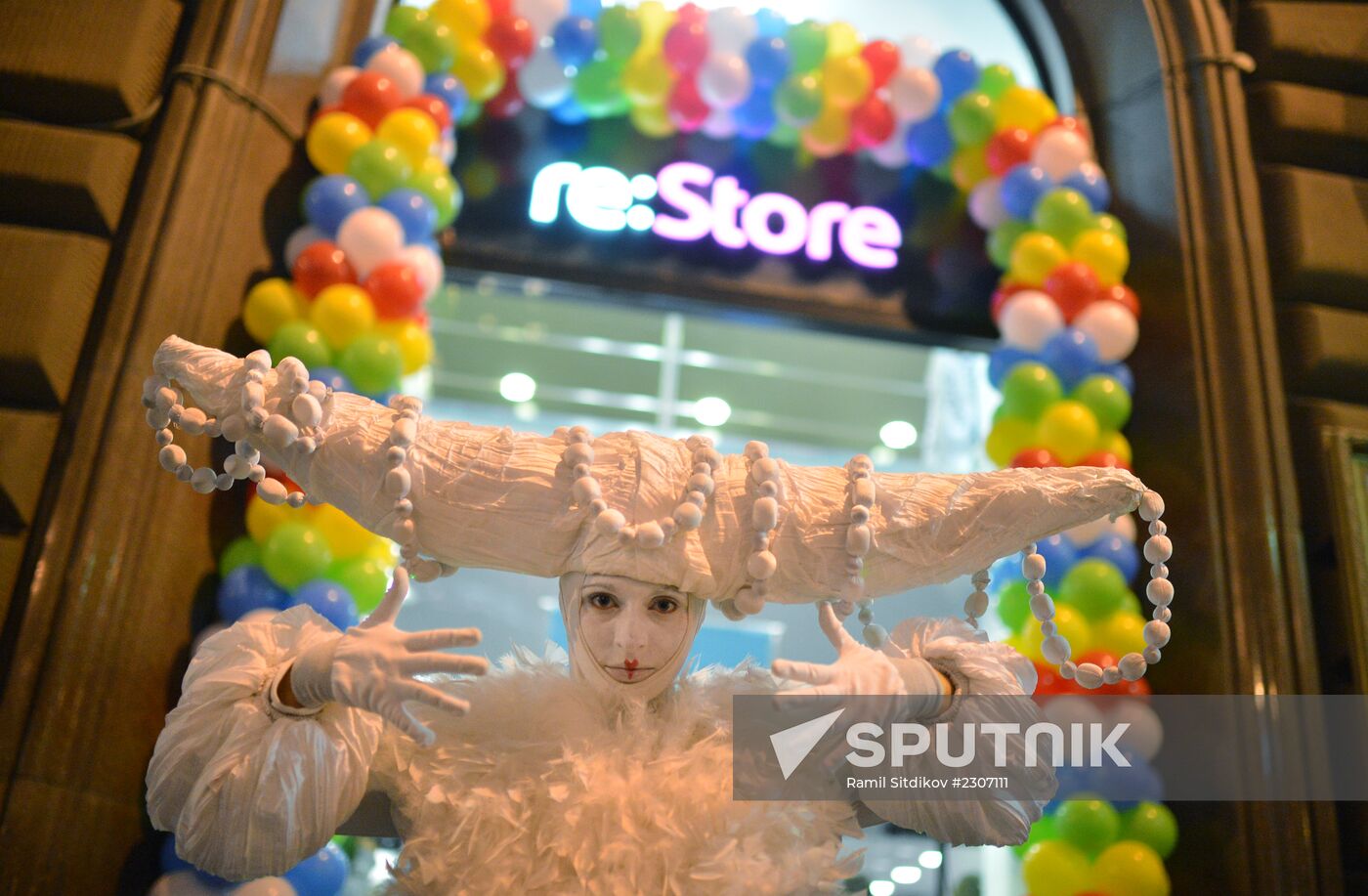 Official start of sales of iPhone 5s and iPhone 5c in Mos