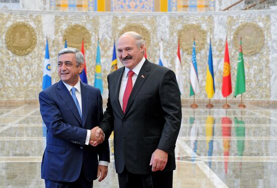 Vladimir Putin visits Belarus