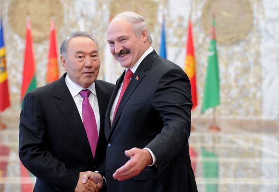 Vladimir Putin visits Belarus