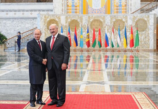 Vladimir Putin visits Belarus
