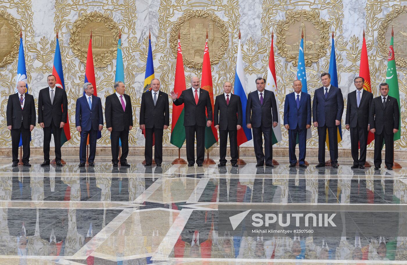 Vladimir Putin visits Belarus