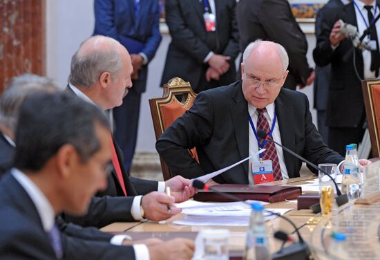 Vladimir Putin visits Belarus