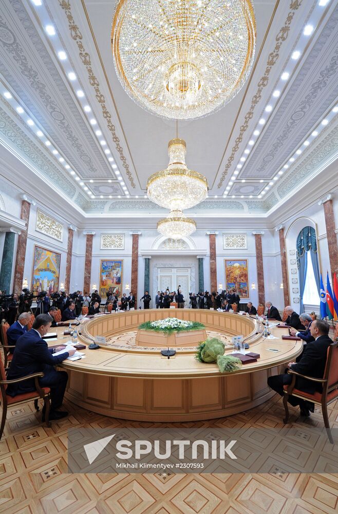 Vladimir Putin visits Belarus