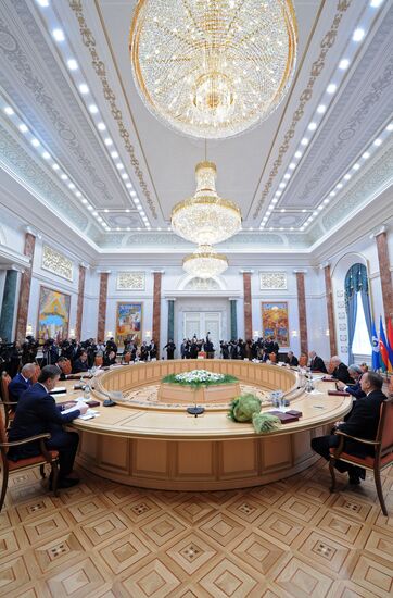 Vladimir Putin visits Belarus