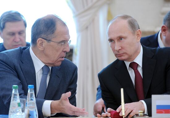 Vladimir Putin visits Belarus