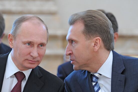 Vladimir Putin visits Belarus