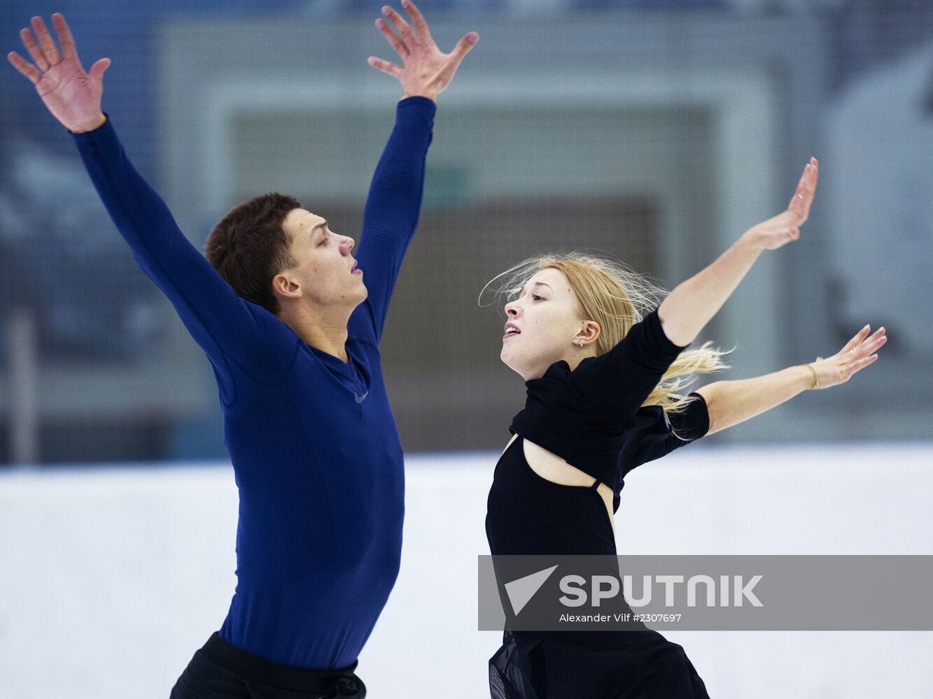 Figure skating. Training of Yekaterina Bobrova and Dmitry Solovyov