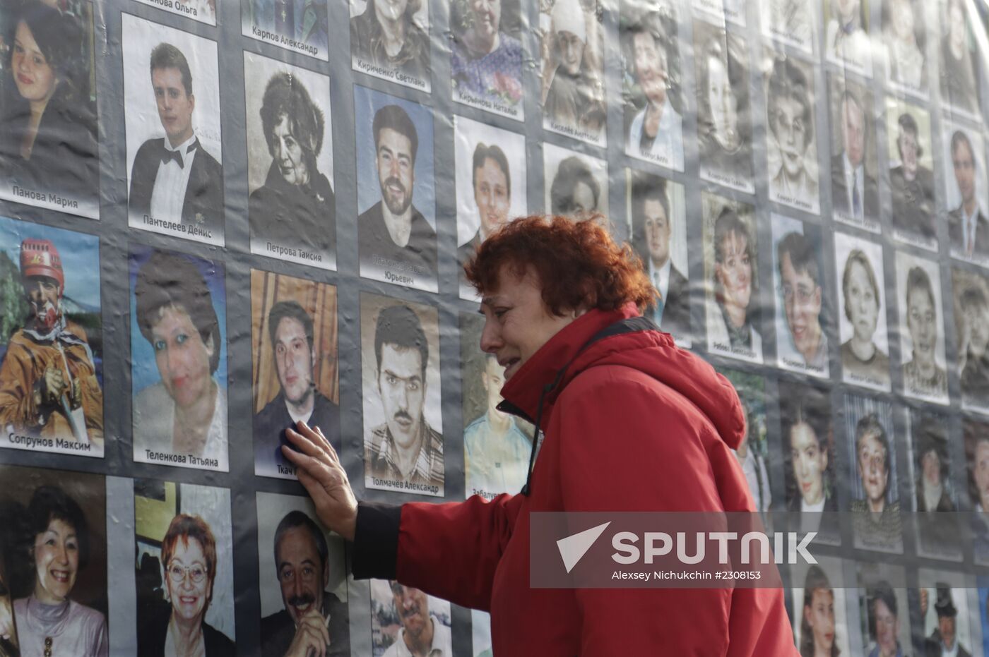 Vigil in memory of Dubrovka Theater Center tragedy