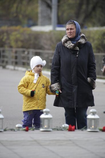 Vigil in memory of Dubrovka Theater Center tragedy