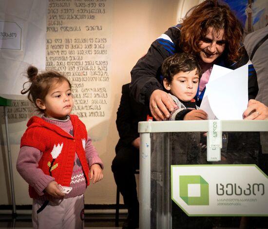 Georgia votes in presidential election