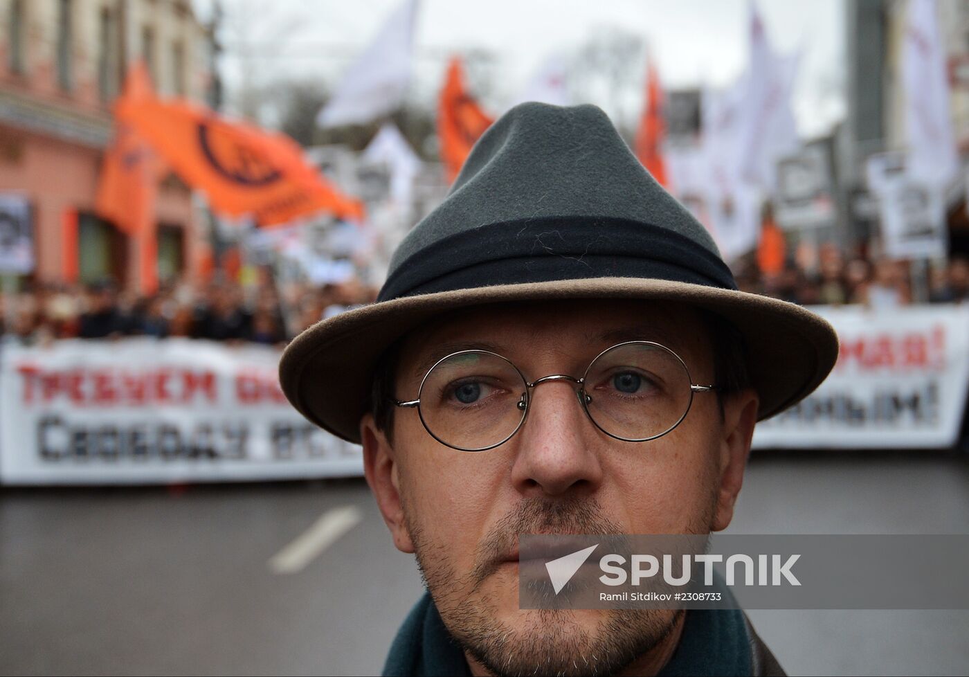 Opposition stages rally in support of political prisoners