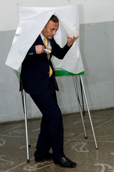 Georgia votes in presidential election