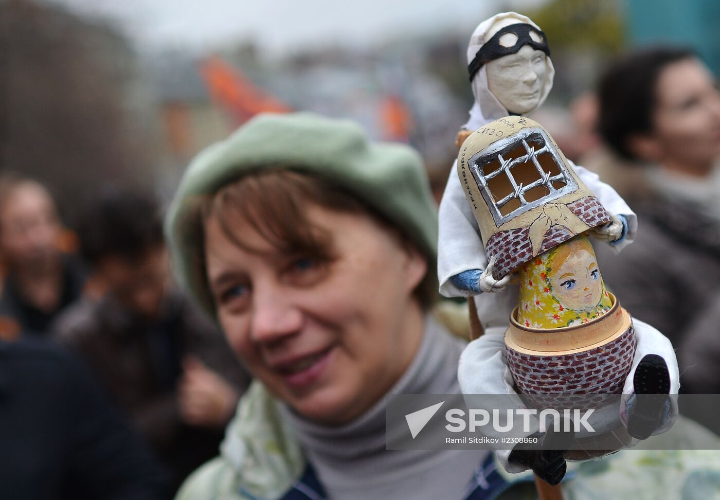 Opposition stages rally in support of political prisoners