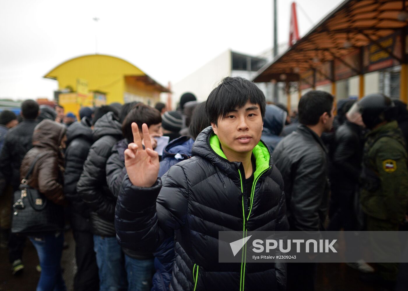 Police inspects Moscow Sadovod market