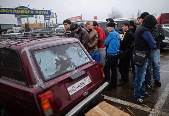 Police inspects Moscow Sadovod market