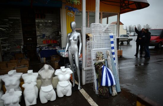 Police inspects Moscow Sadovod market