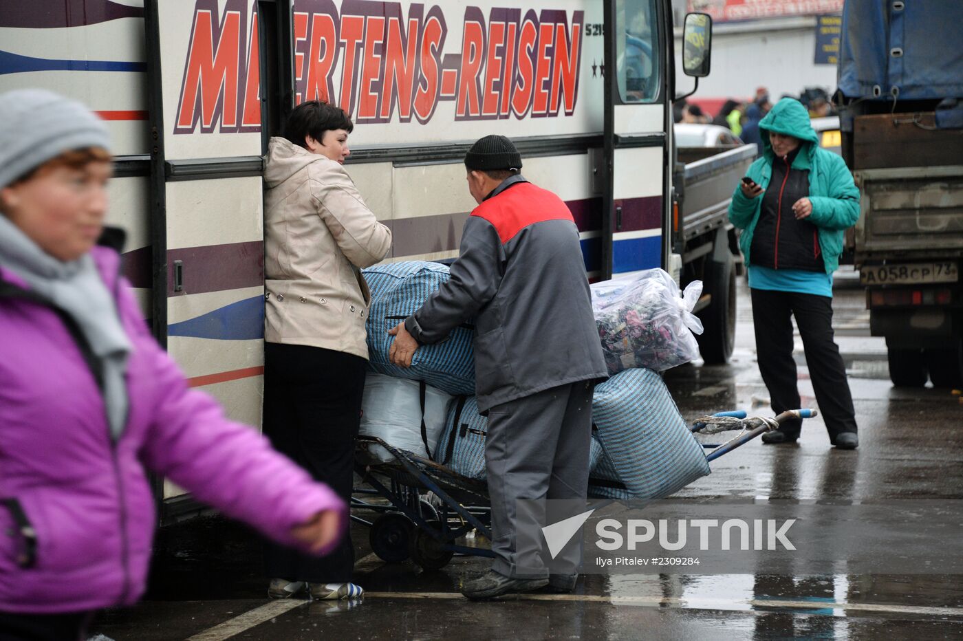 Police inspects Moscow Sadovod market