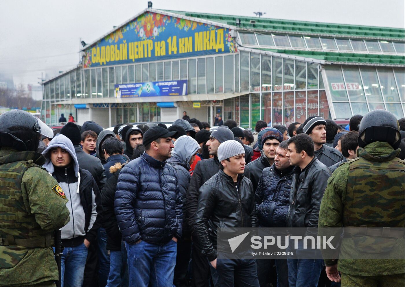 Police raid Moscow market "Sadovod"