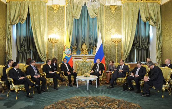 Vladimir Putin holds talks with Rafael Correa