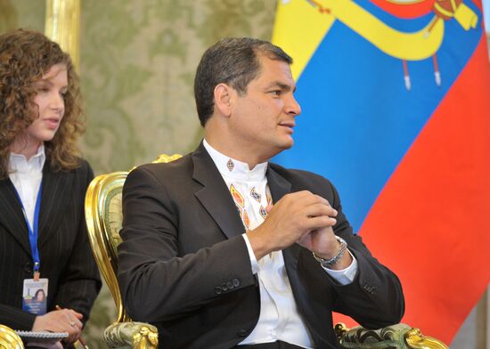 Vladimir Putin holds talks with Rafael Correa