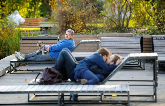 Warm weather in Moscow