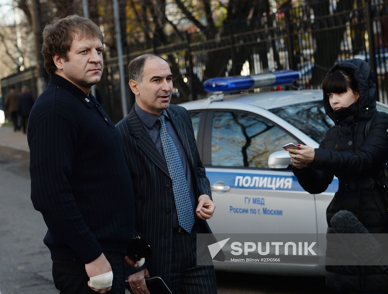 Alexander Yemelyanenko arives at Moscow police for interrogation