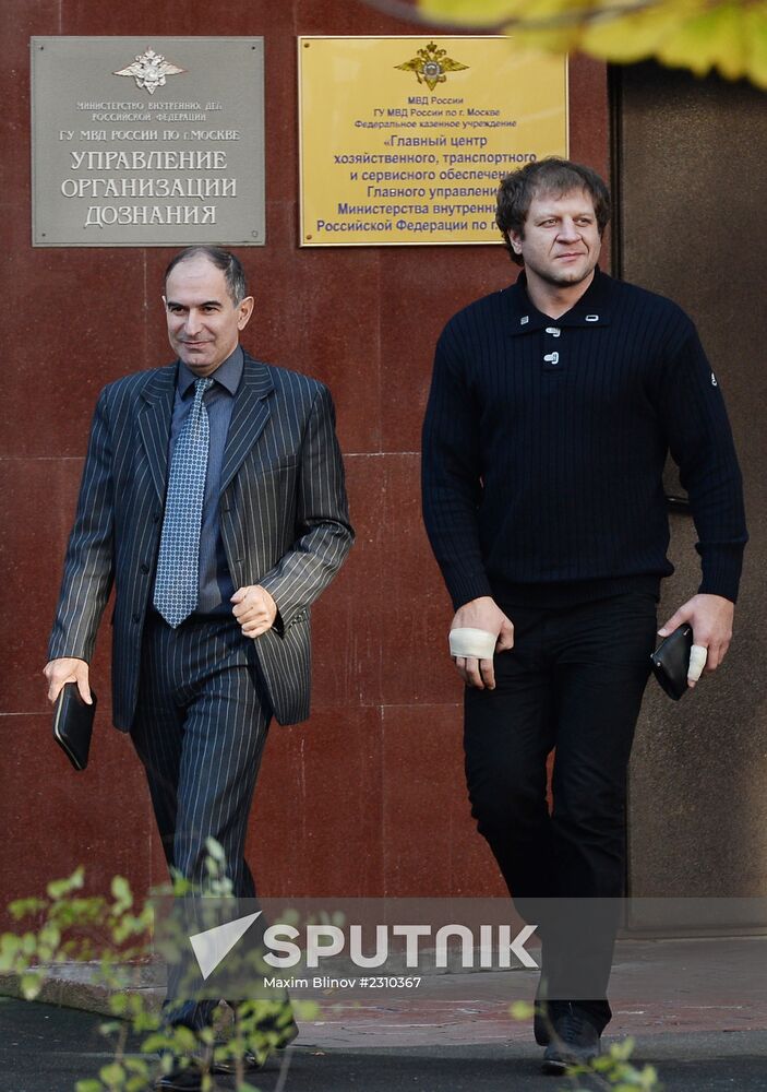 Alexander Yemelyanenko arives at Moscow police for interrogation