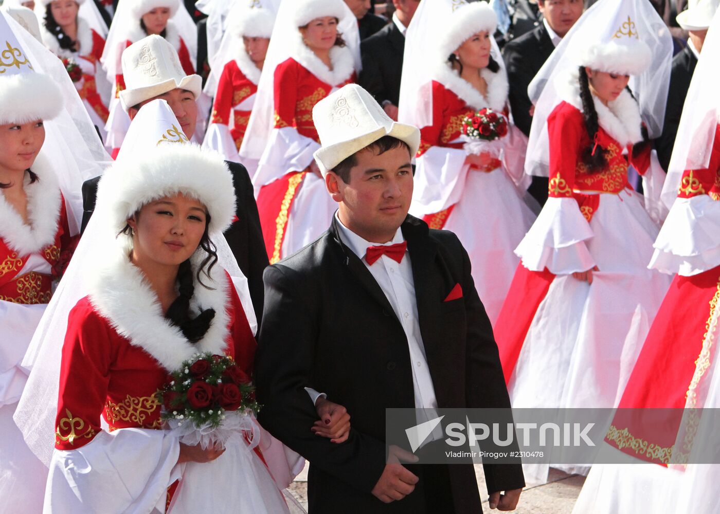 Collective wedding of 50 couples