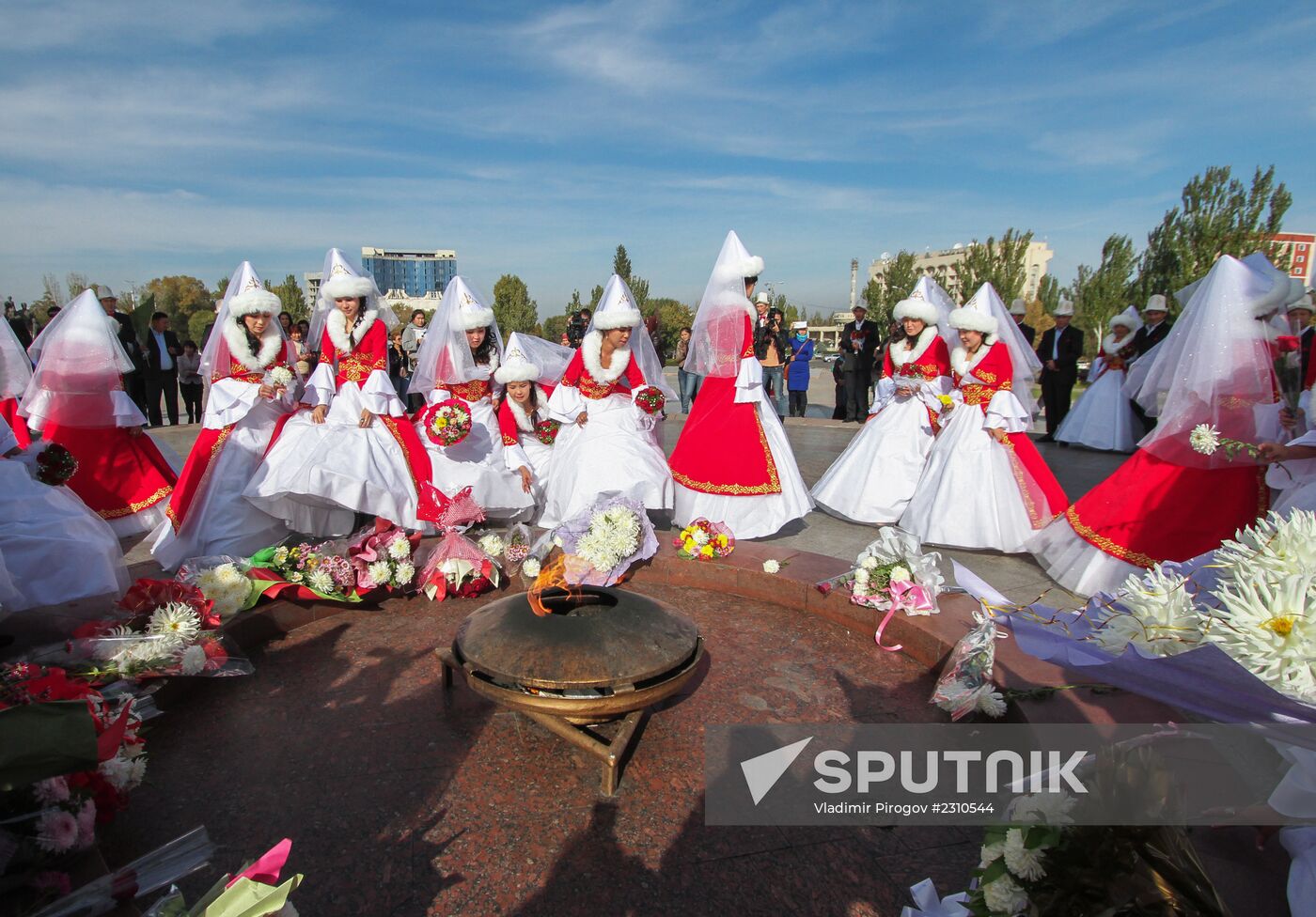 Collective wedding of 50 couples