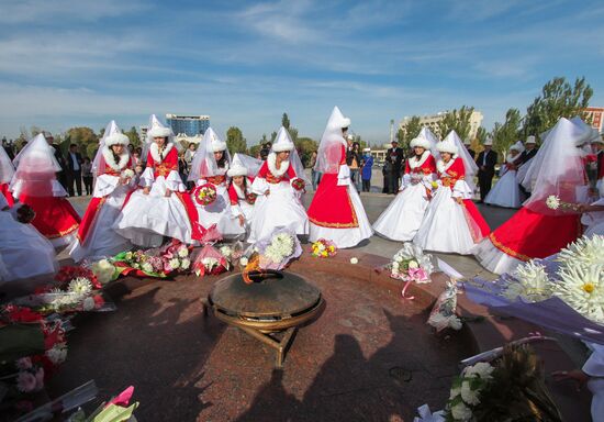 Collective wedding of 50 couples