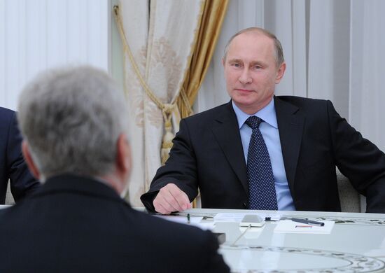 Vladimir Putin meets with Tomislav Nikolić