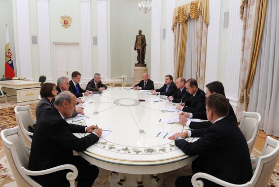 Vladimir Putin meets with Tomislav Nikolić