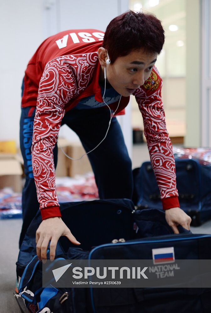Short track. Russian national team holds training