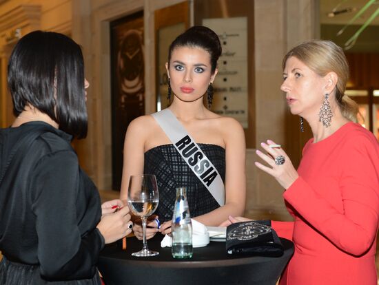 Miss Universe 2013 Charity Auction