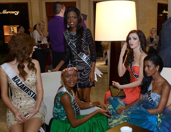 Miss Universe 2013 Charity Auction