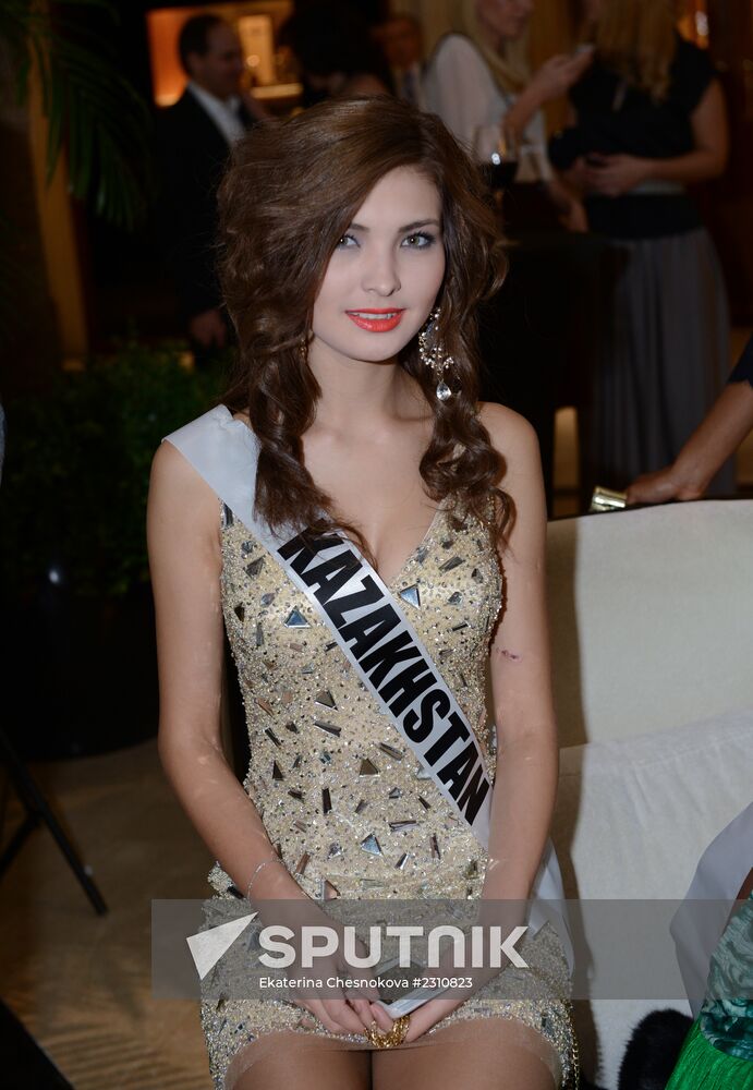 Miss Universe 2013 Charity Auction