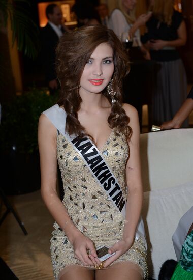 Miss Universe 2013 Charity Auction