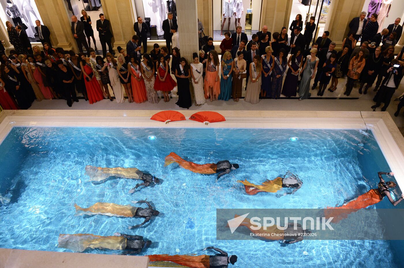 Miss Universe 2013 Charity Auction