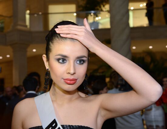 Miss Universe 2013 Charity Auction