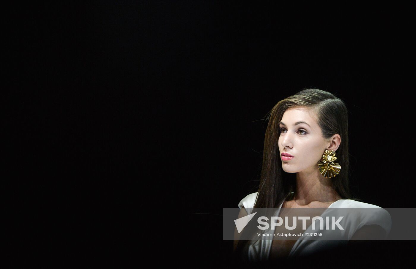 Fashion Week opens in Gostiny Dvor