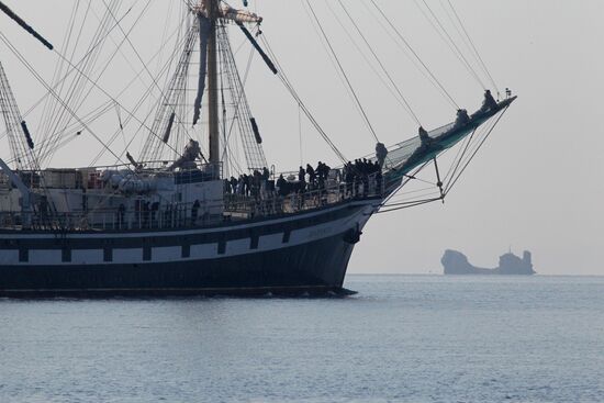 Frigate Pallada sets sail on an ocean training cruise
