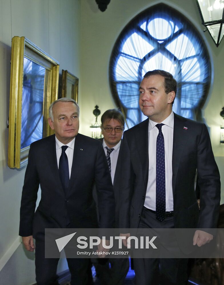 Dmitry Medvedev meets with Jean-Marc Ayrault