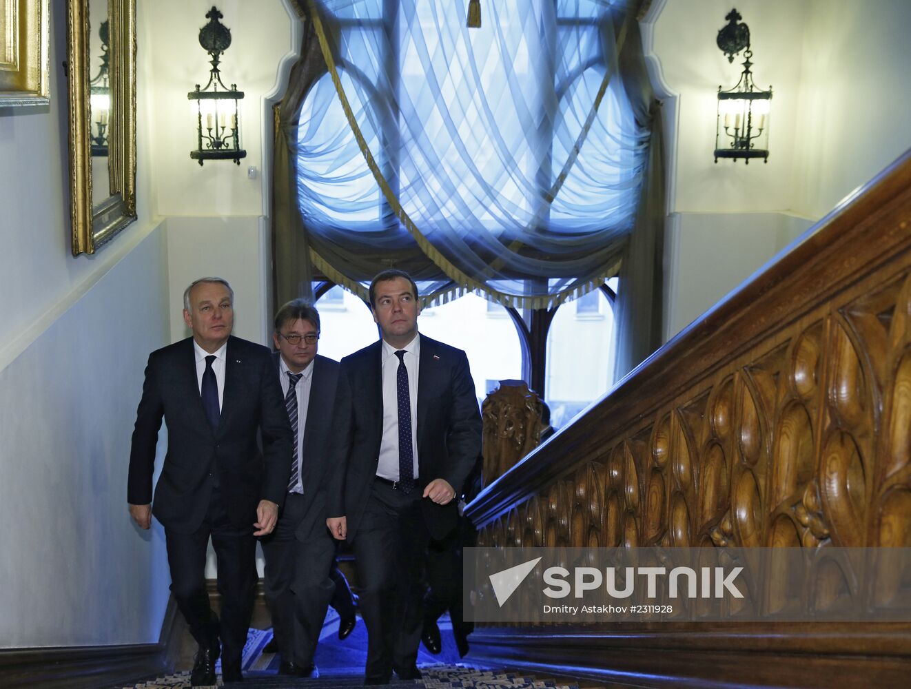 Dmitry Medvedev meets with Jean-Marc Ayrault