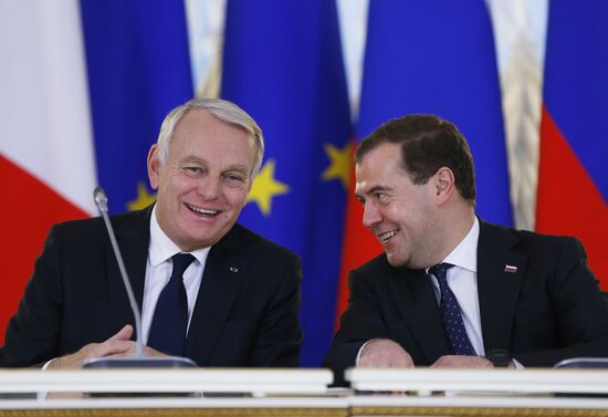 Dmitry Medvedev meets with Jean-Marc Ayrault