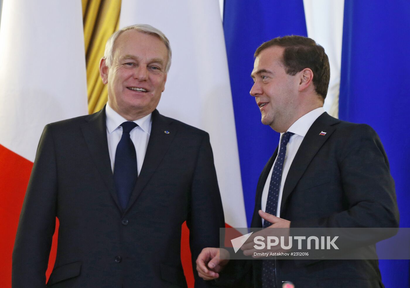 Dmitry Medvedev meets with Jean-Marc Ayrault
