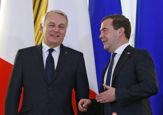 Dmitry Medvedev meets with Jean-Marc Ayrault