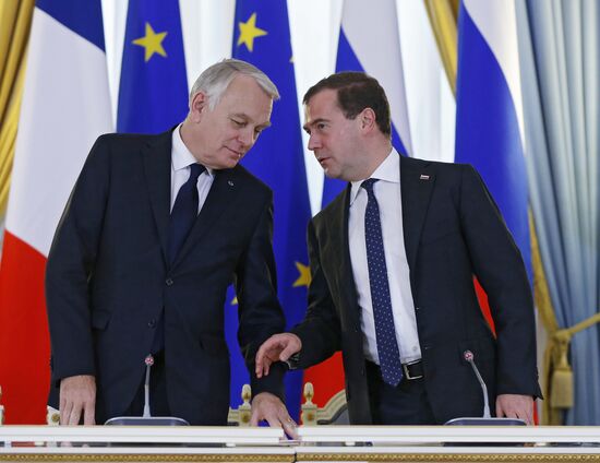 Dmitry Medvedev meets with Jean-Marc Ayrault