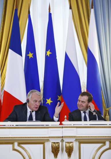 Dmitry Medvedev meets with Jean-Marc Ayrault