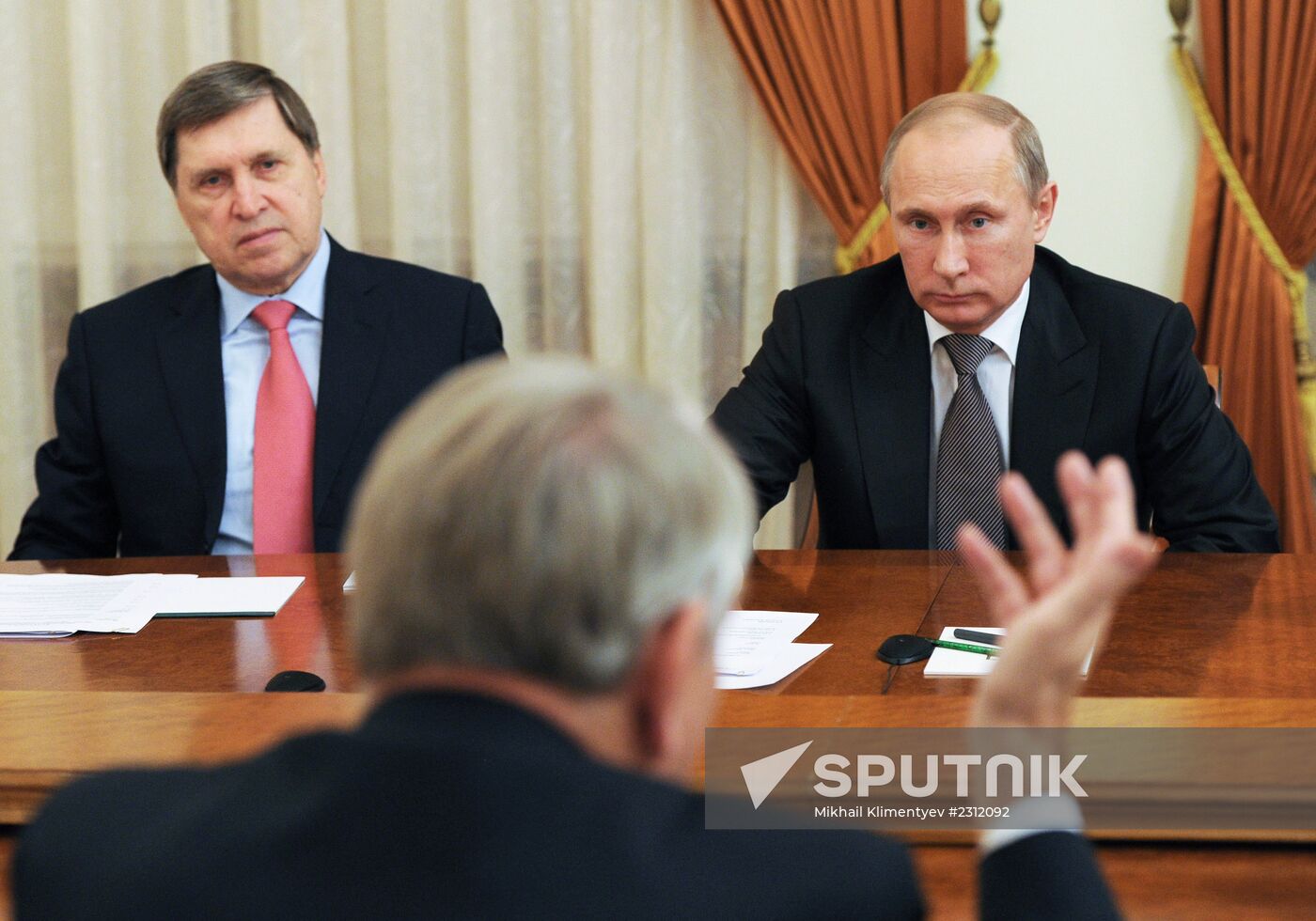 Vladimir Putin meets with Jean-Marc Ayrault